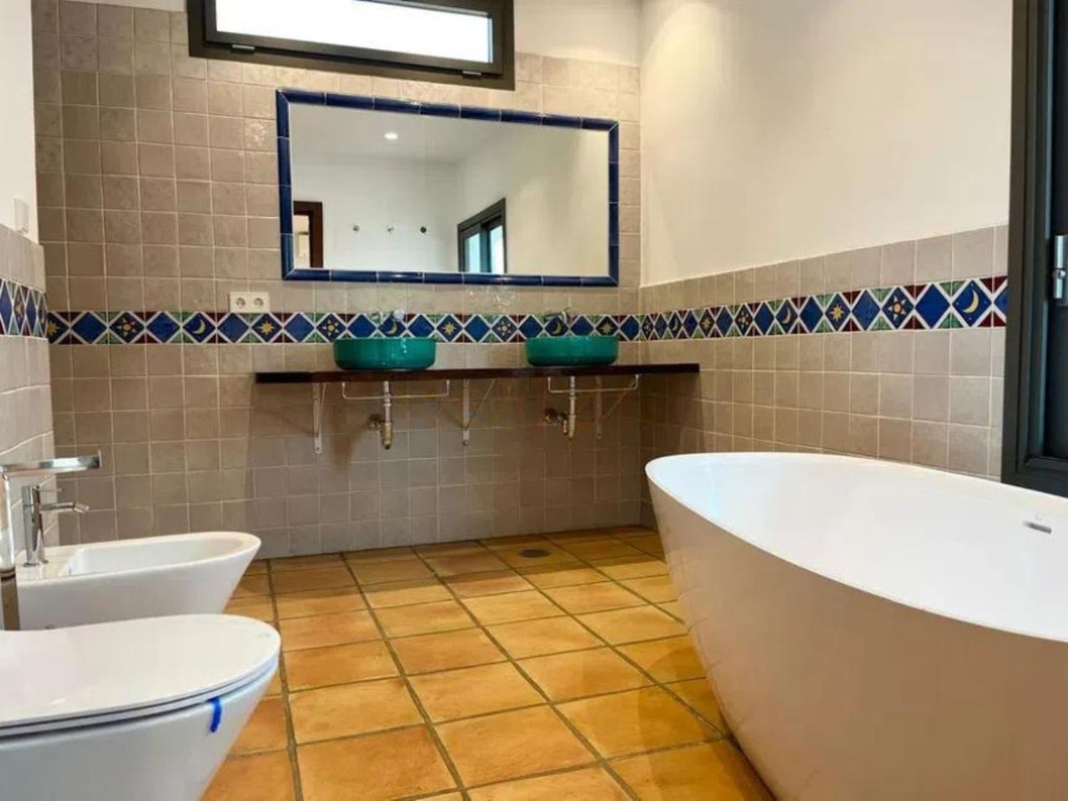 fdfcca9f680f0545c08eab68f66259c6 - 4