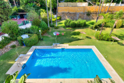 fe0832b2ae53beb56569eb8ca4eaf643 - 19