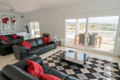 ff2c313a99d16ee521f07d98a761d322 - 16