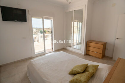 ff2c313a99d16ee521f07d98a761d322 - 33