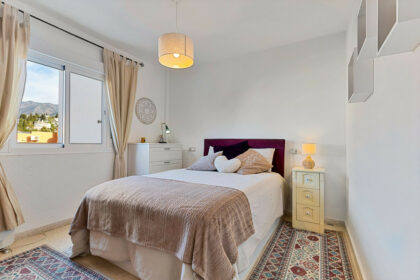 fffda1985f977f08237c7469f55438e8 - 12