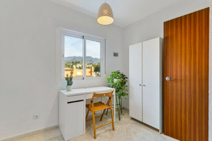 fffda1985f977f08237c7469f55438e8 - 14