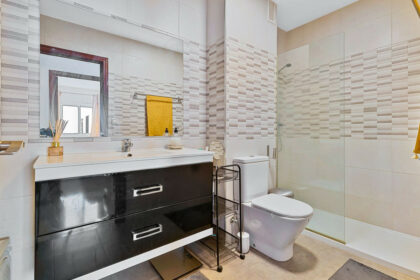 fffda1985f977f08237c7469f55438e8 - 16