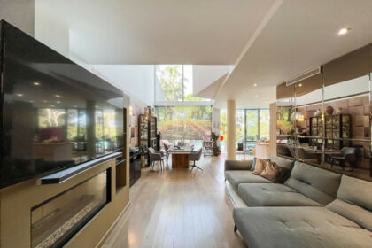 03e3d68932df814bea03782a43bd5826 - 12