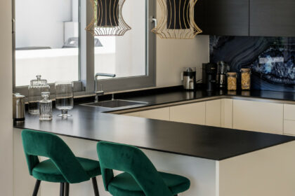 03e3d68932df814bea03782a43bd5826 - 19