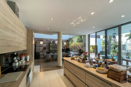 03e3d68932df814bea03782a43bd5826 - 21