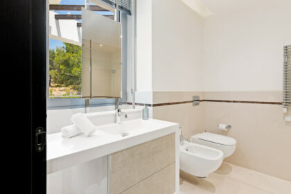 03e3d68932df814bea03782a43bd5826 - 37