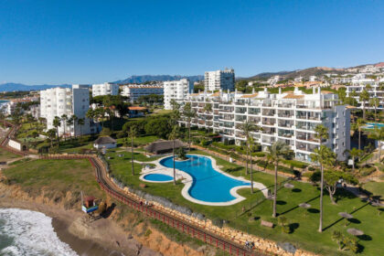 03f09efc76b1e4ba8fec291f12631082 - 1