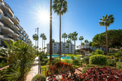 03f09efc76b1e4ba8fec291f12631082 - 20