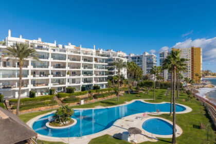 03f09efc76b1e4ba8fec291f12631082 - 51