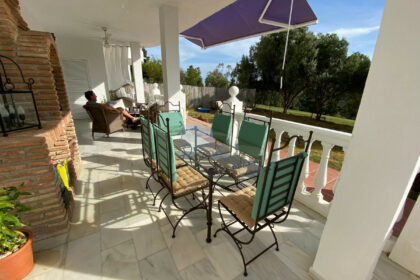 0412d4bb23075f6fa216459272827bbd - 1