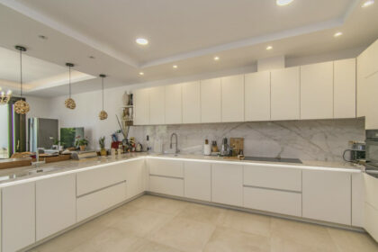 06a9dd8ad80d5a382e3ded05b275b349 - 22