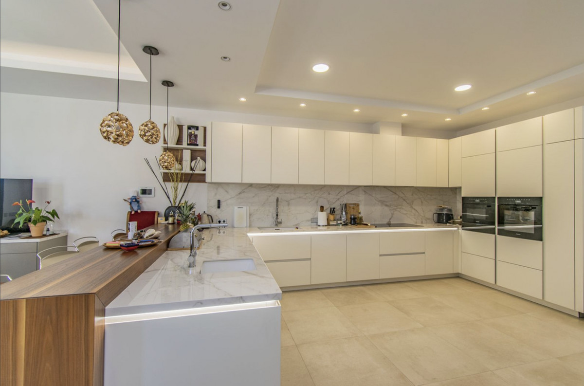 06a9dd8ad80d5a382e3ded05b275b349 - 25