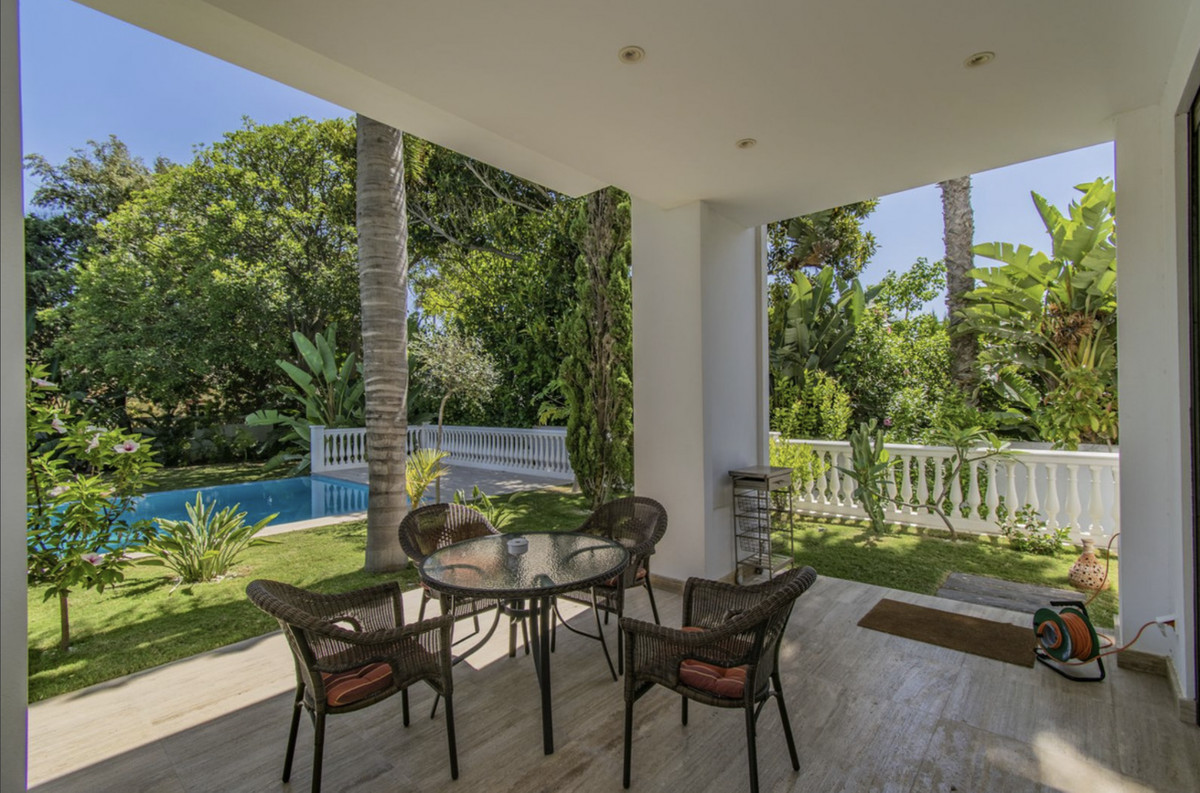 06a9dd8ad80d5a382e3ded05b275b349 - 26