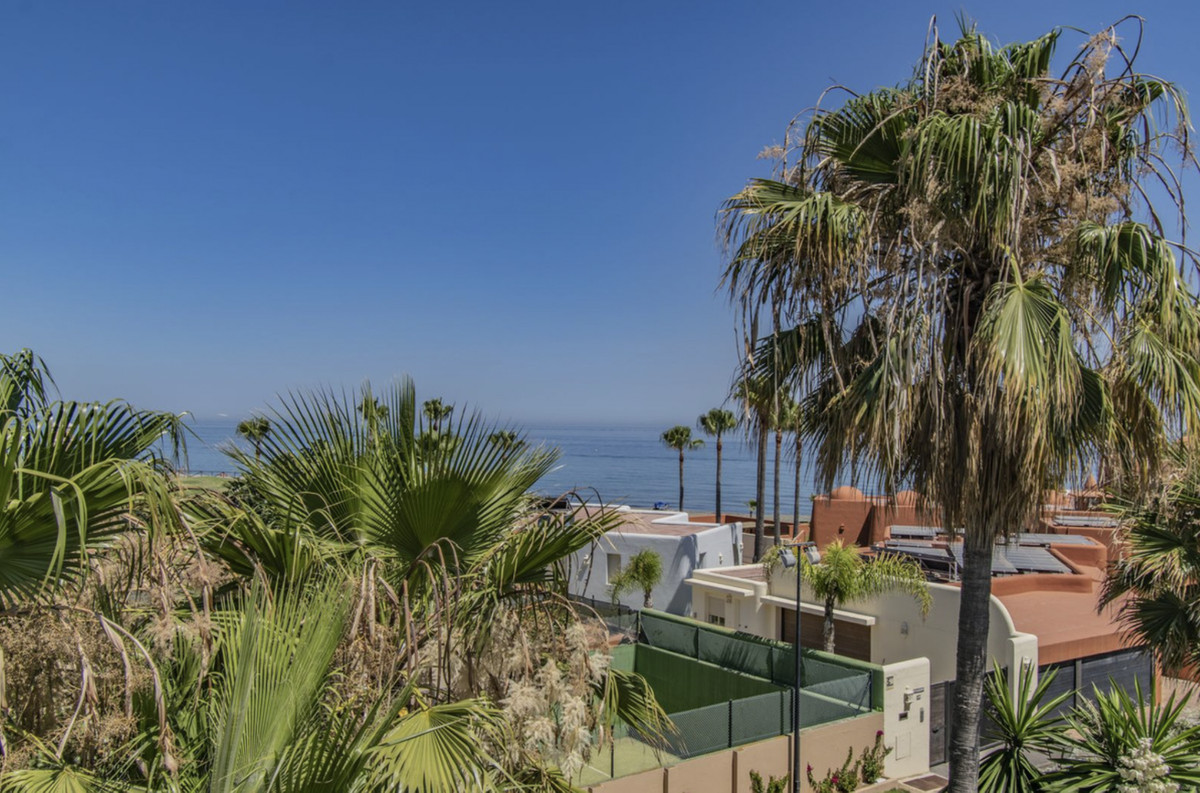 06a9dd8ad80d5a382e3ded05b275b349 - 29