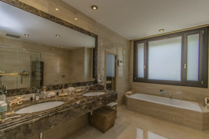 06a9dd8ad80d5a382e3ded05b275b349 - 34