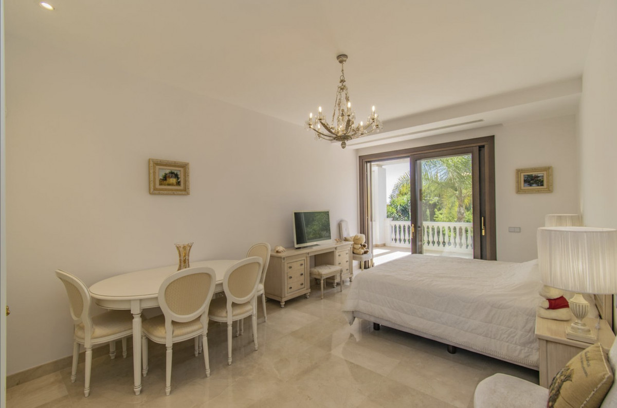 06a9dd8ad80d5a382e3ded05b275b349 - 41