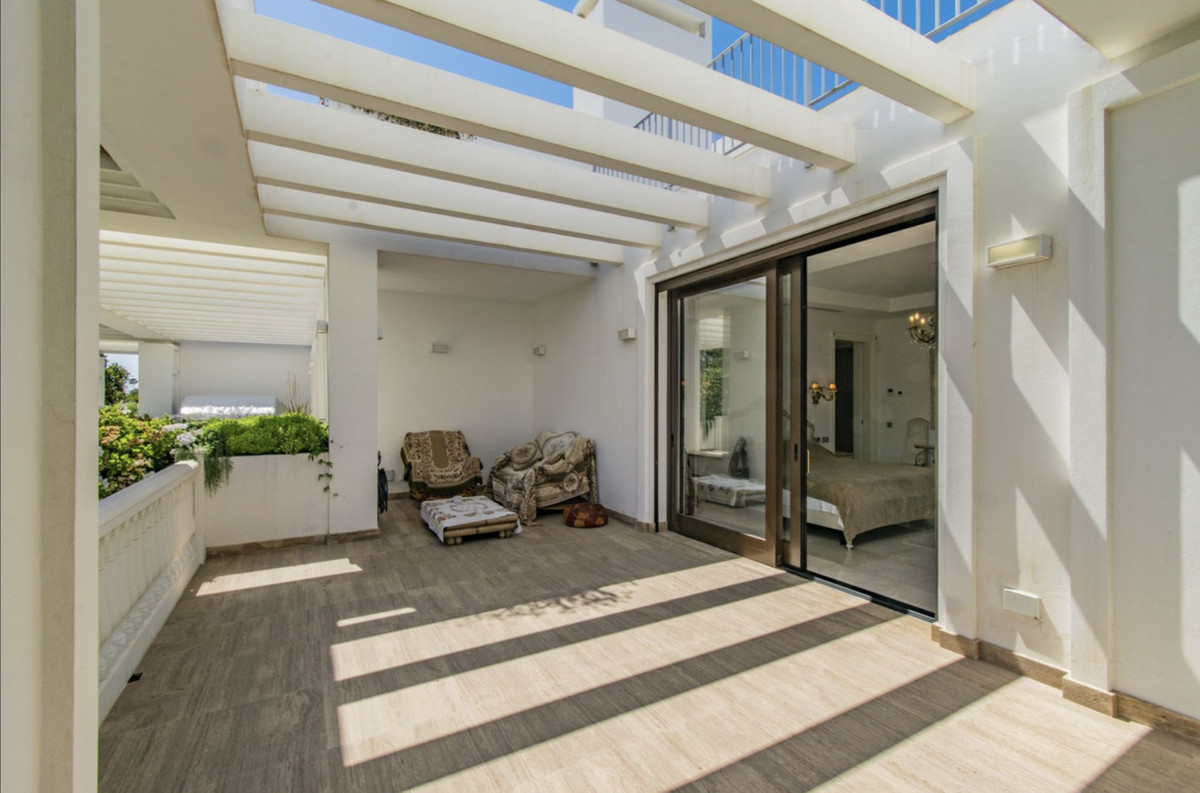 06a9dd8ad80d5a382e3ded05b275b349 - 46