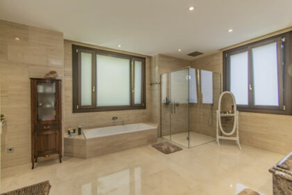 06a9dd8ad80d5a382e3ded05b275b349 - 49