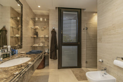 06a9dd8ad80d5a382e3ded05b275b349 - 51