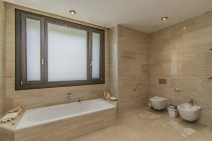 06a9dd8ad80d5a382e3ded05b275b349 - 52