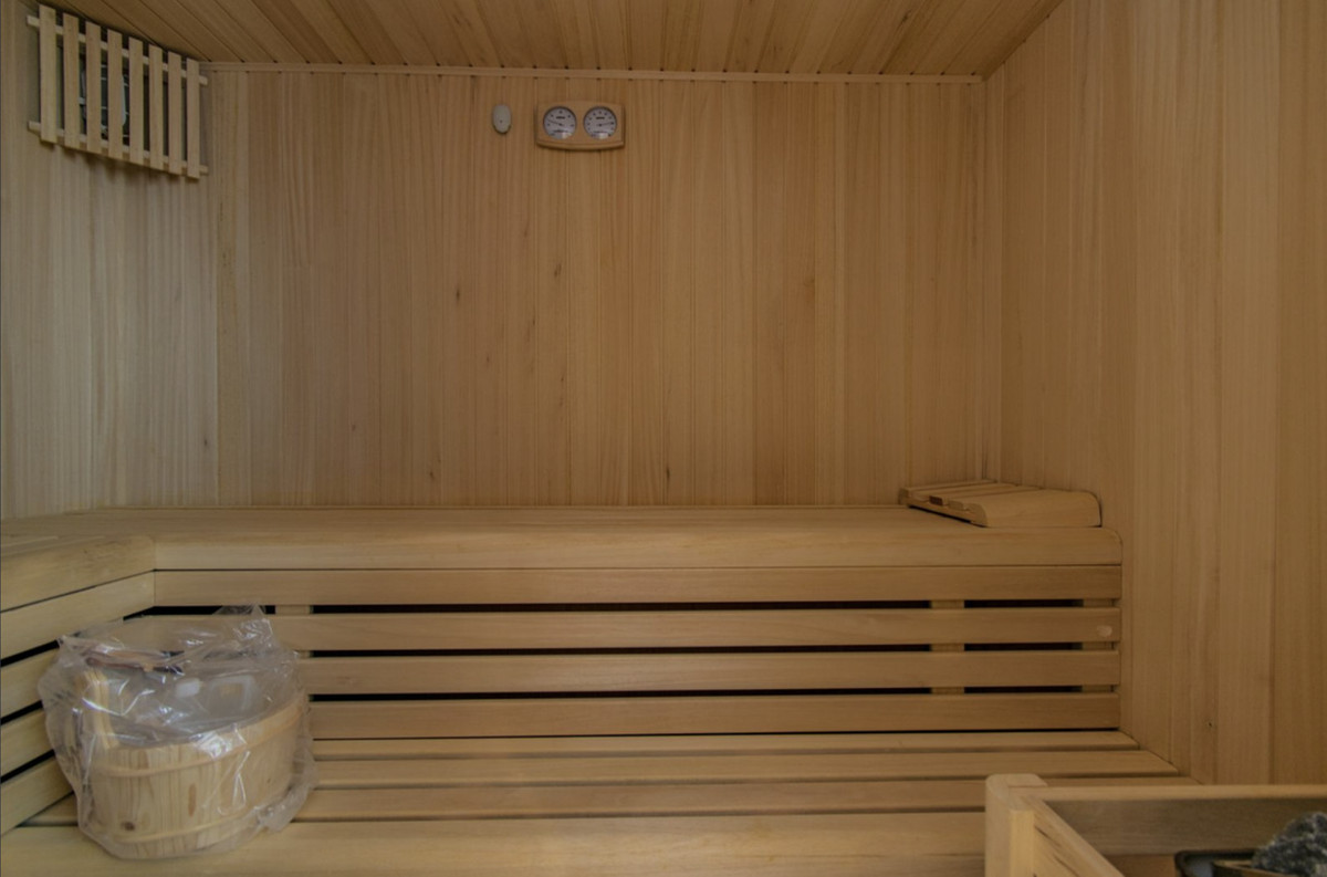 06a9dd8ad80d5a382e3ded05b275b349 - 53