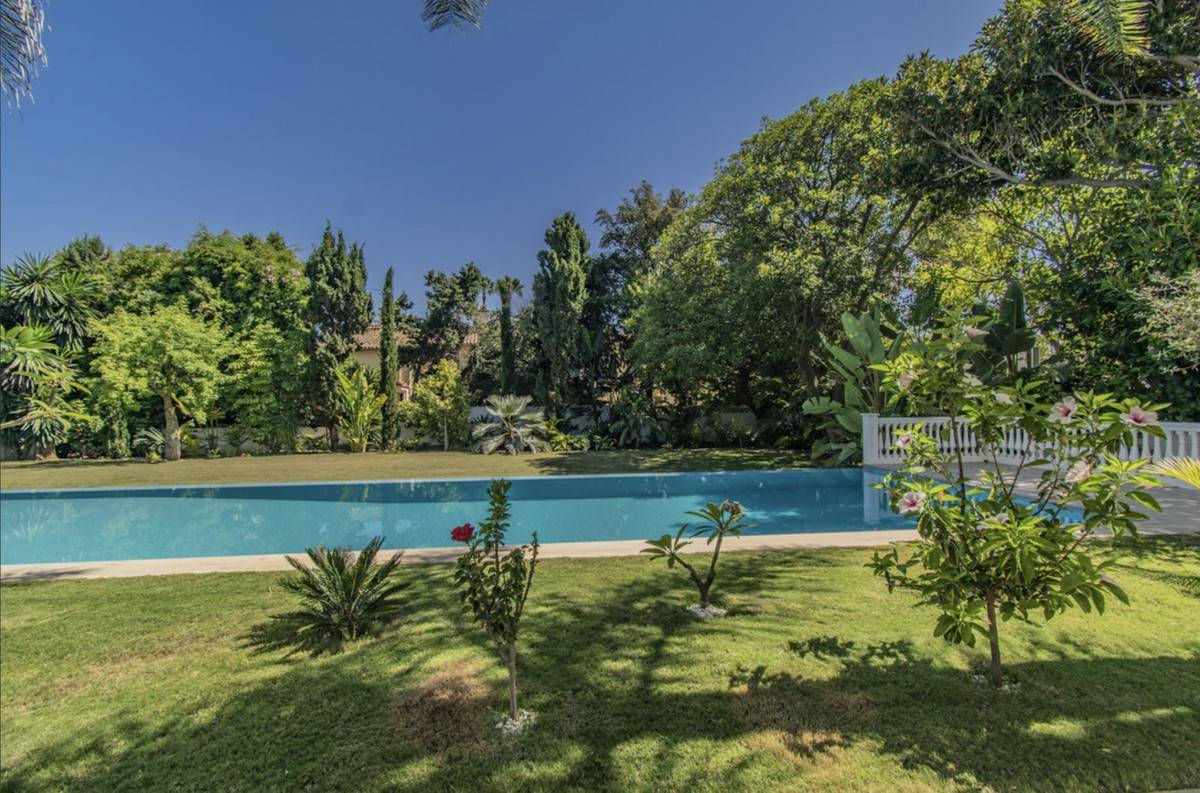 06a9dd8ad80d5a382e3ded05b275b349 - 54