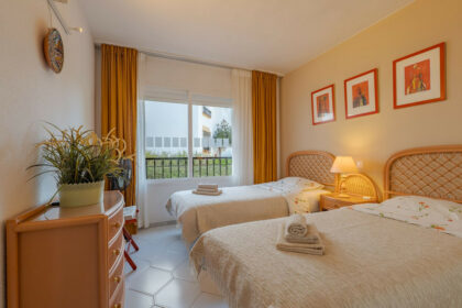 06b860de238aa46a828cee006a931295 - 39