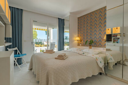 06b860de238aa46a828cee006a931295 - 43