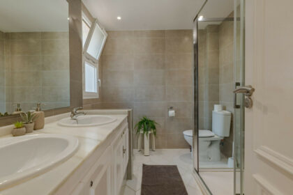 06b860de238aa46a828cee006a931295 - 46