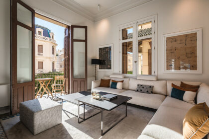 06bb30dd1d1f0e5c3e0fe97a20c3c789 - 1