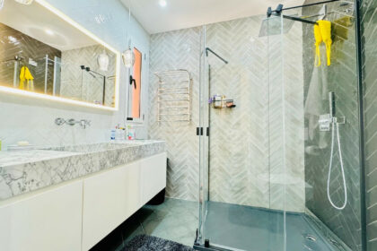 08c749e8c6bbe6c3fd385241fc55101b - 15