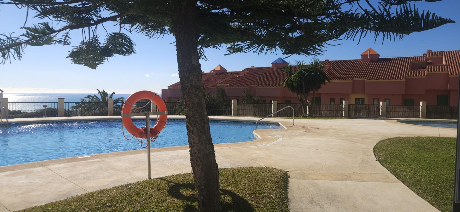 096979e7c07aab5bc5109711a48e2d98 - 1