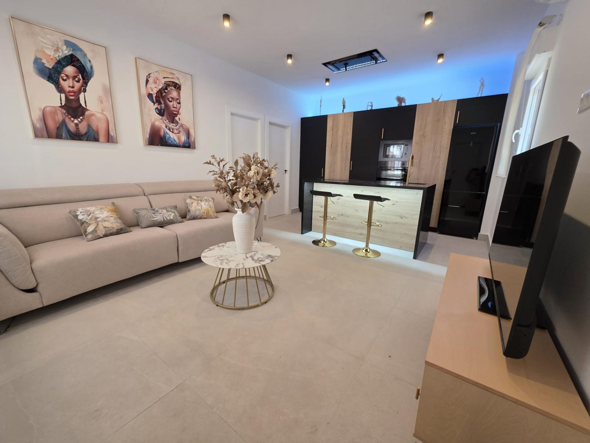 096979e7c07aab5bc5109711a48e2d98 - 10