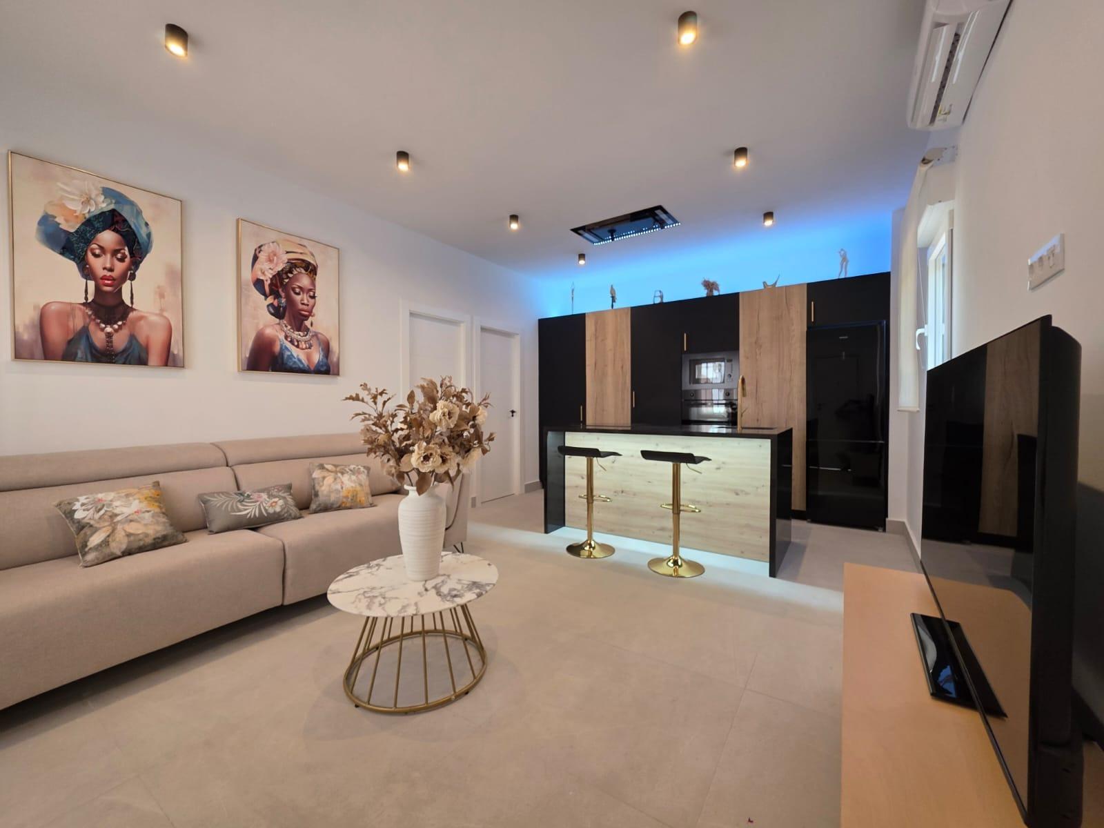 096979e7c07aab5bc5109711a48e2d98 - 8