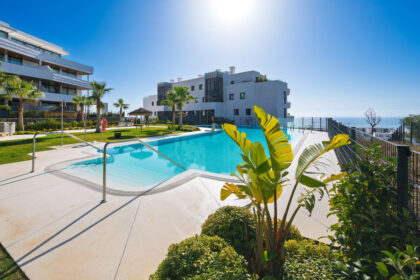 0c41da70ce761c8be65a7cd2afbd84fa - 19