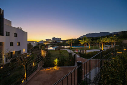 0c41da70ce761c8be65a7cd2afbd84fa - 24