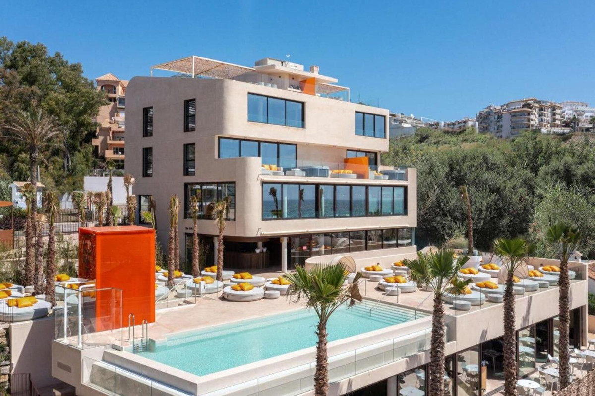 0c41da70ce761c8be65a7cd2afbd84fa - 26