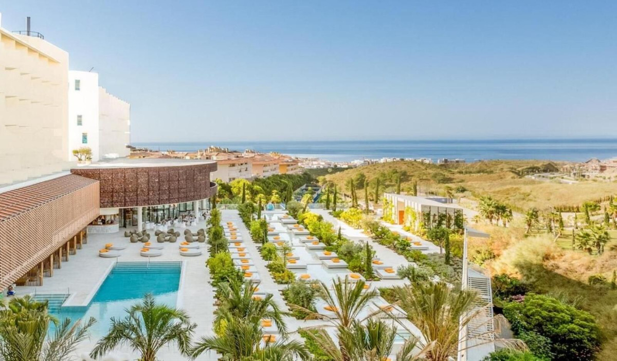 0c41da70ce761c8be65a7cd2afbd84fa - 28