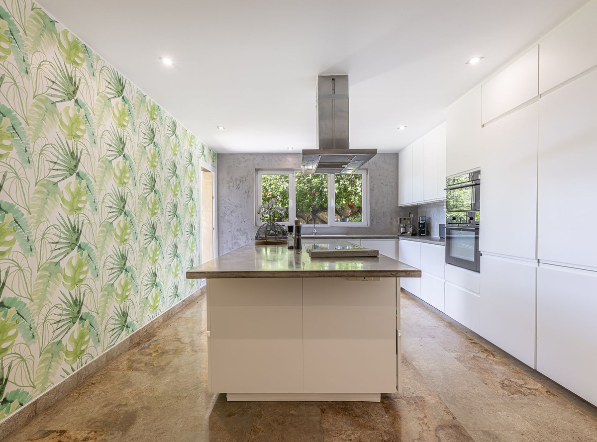 0c691b9d8e2929a24d1675a7f1d83b62 - 10