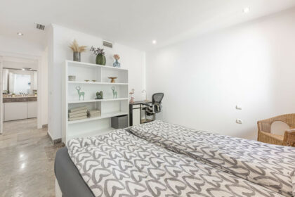 0c691b9d8e2929a24d1675a7f1d83b62 - 17