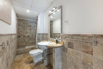 0c691b9d8e2929a24d1675a7f1d83b62 - 19