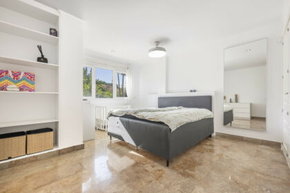 0c691b9d8e2929a24d1675a7f1d83b62 - 21