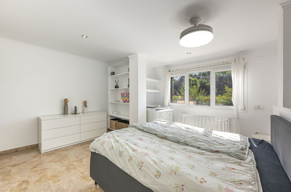 0c691b9d8e2929a24d1675a7f1d83b62 - 22