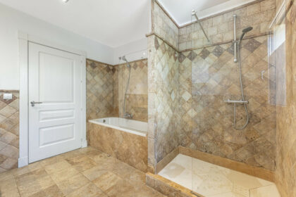 0c691b9d8e2929a24d1675a7f1d83b62 - 24