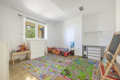 0c691b9d8e2929a24d1675a7f1d83b62 - 25