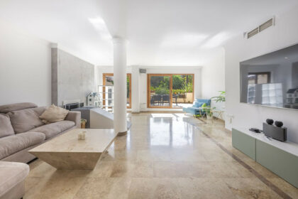 0c691b9d8e2929a24d1675a7f1d83b62 - 3