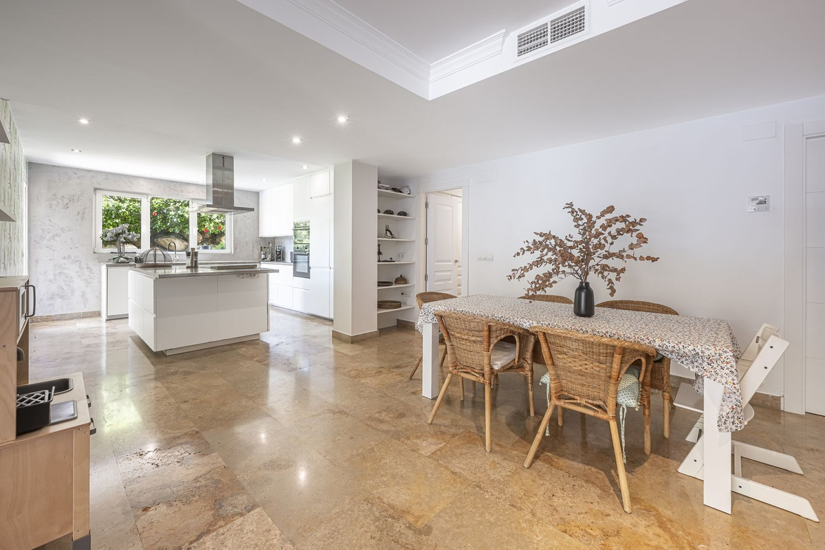 0c691b9d8e2929a24d1675a7f1d83b62 - 8