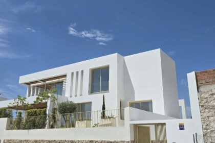 0c700e67f5fe891d6e1836b519971126 - 1