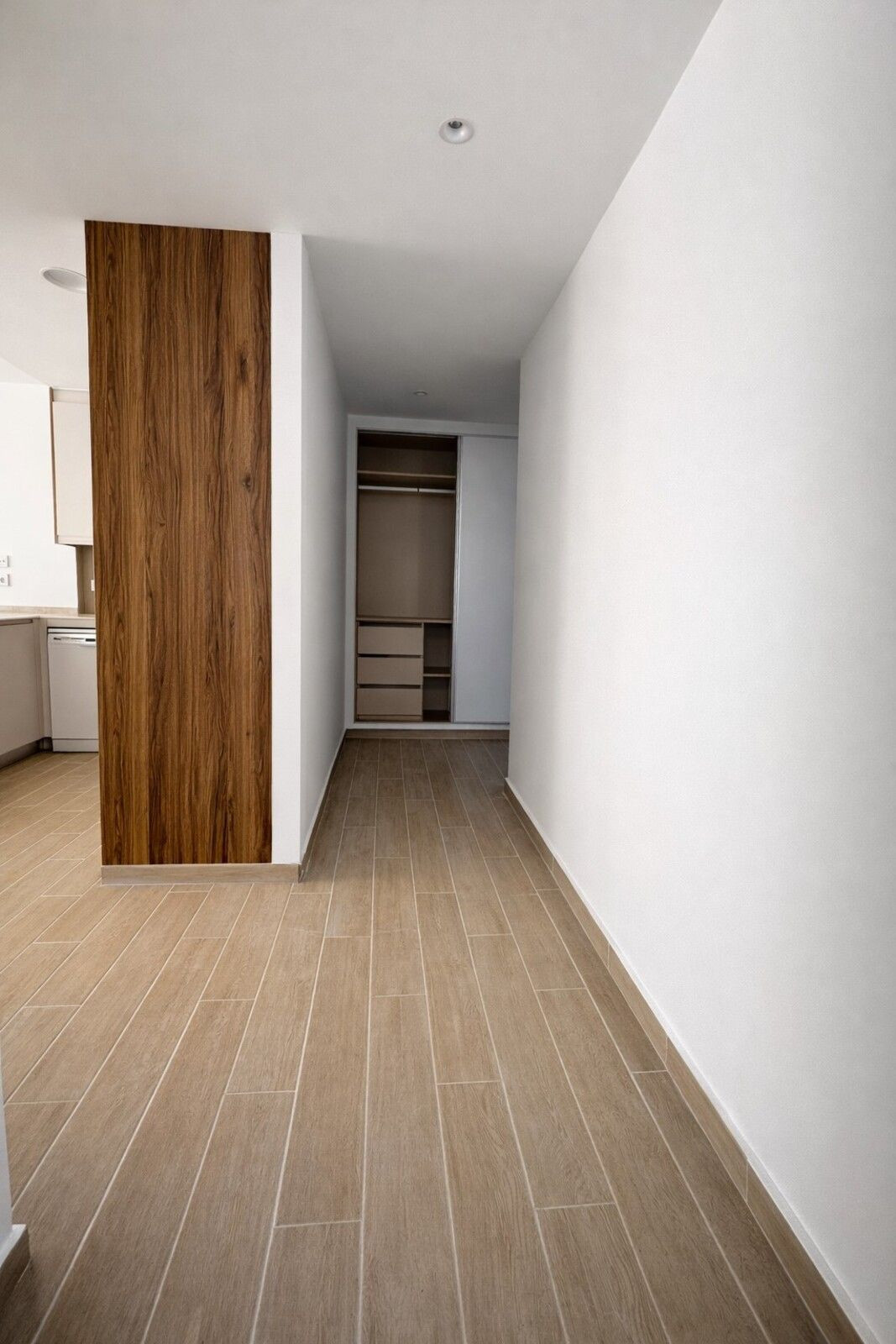 0e12b0b5640e6bdd0afda492620b5330 - 20